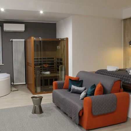 La Petite Famille Aparthotel Corchiano Kültér fotó