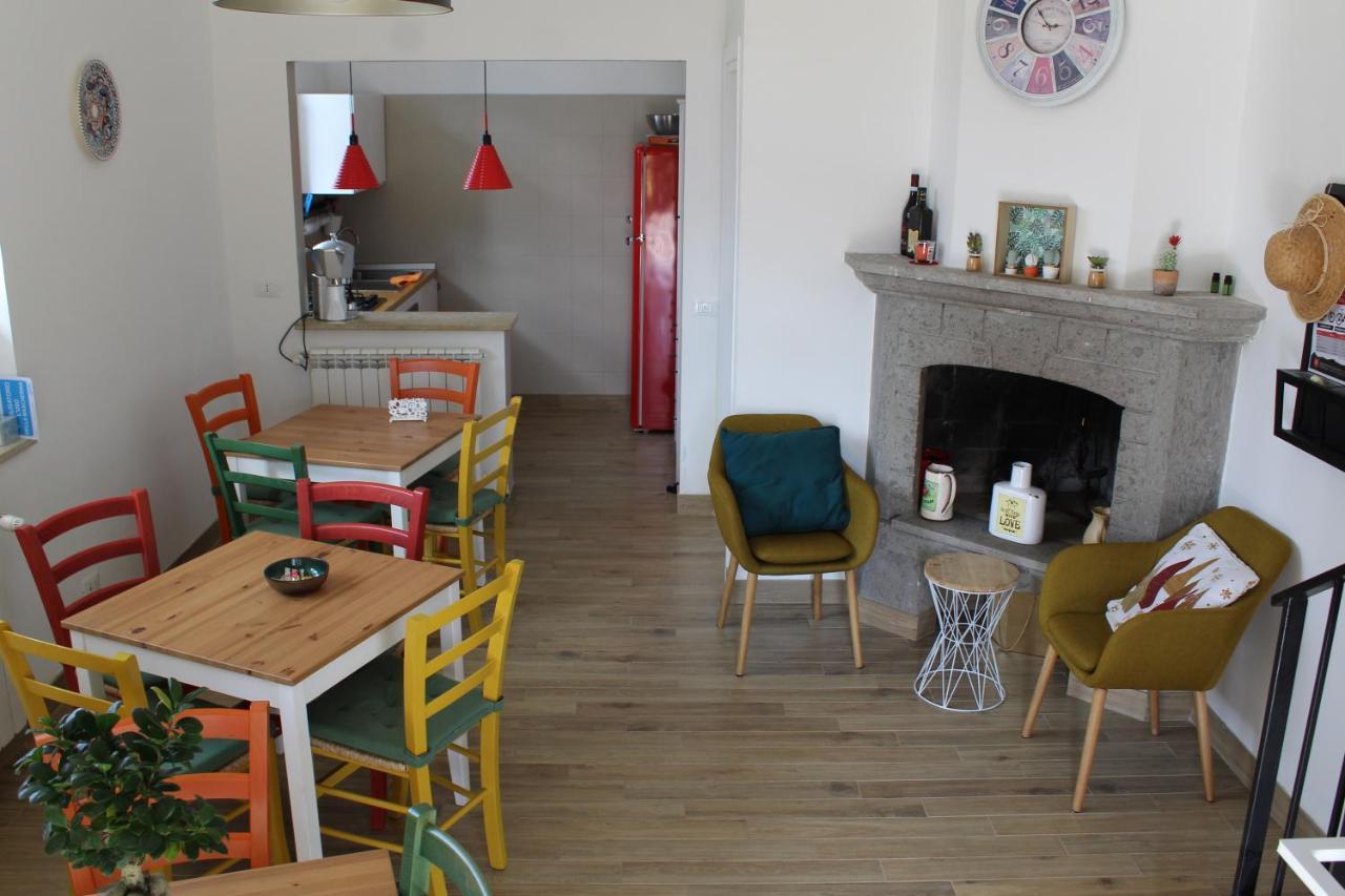 La Petite Famille Aparthotel Corchiano Kültér fotó