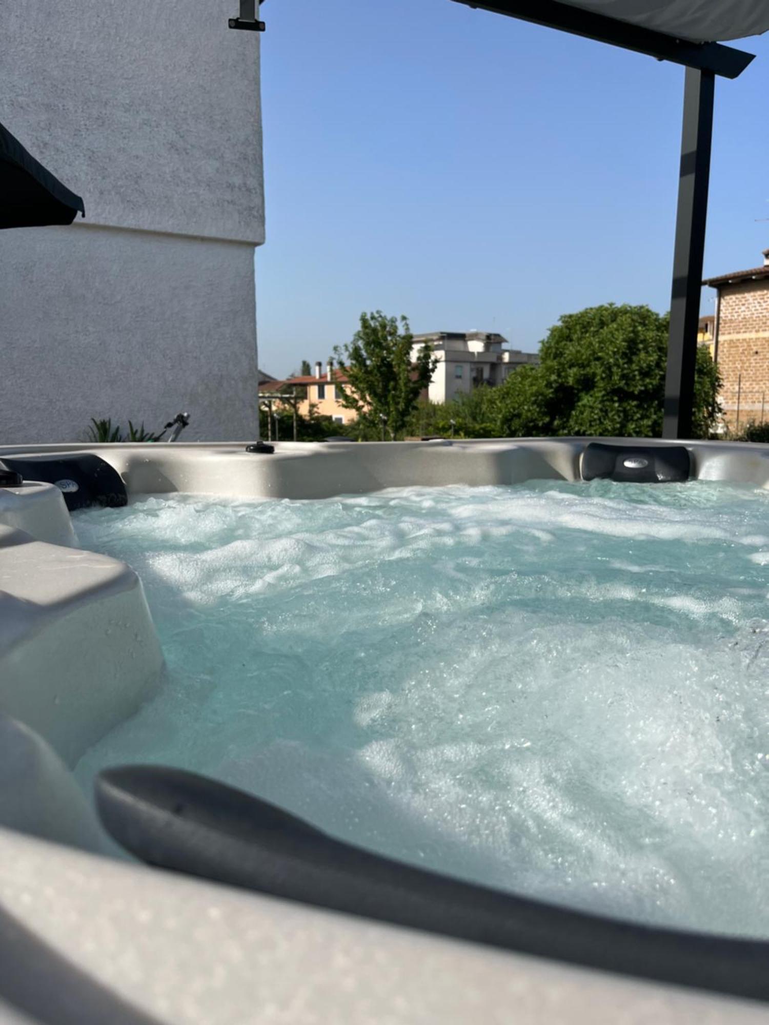 La Petite Famille Aparthotel Corchiano Kültér fotó